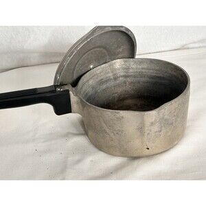 Vintage Wagner Ware Sidney-0-Magnalite 2qt Sauce Pan 4672P w/lid double pour